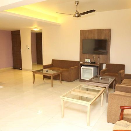 Palette Hotel Nisarga By Sunday Bhopal Esterno foto
