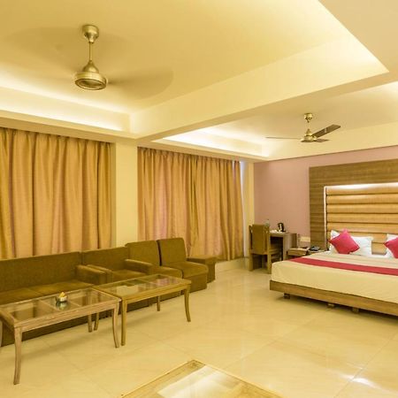 Palette Hotel Nisarga By Sunday Bhopal Esterno foto