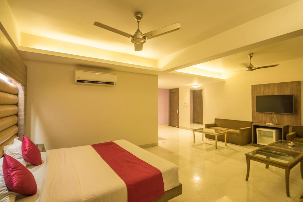 Palette Hotel Nisarga By Sunday Bhopal Esterno foto