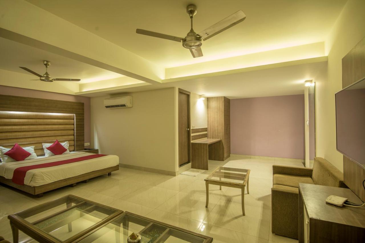 Palette Hotel Nisarga By Sunday Bhopal Esterno foto