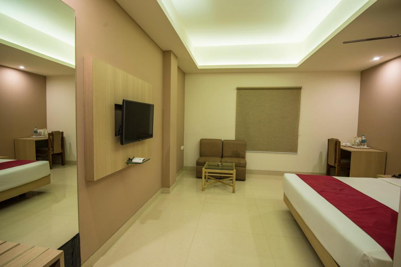 Palette Hotel Nisarga By Sunday Bhopal Esterno foto