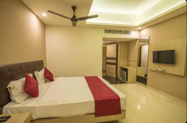 Palette Hotel Nisarga By Sunday Bhopal Esterno foto