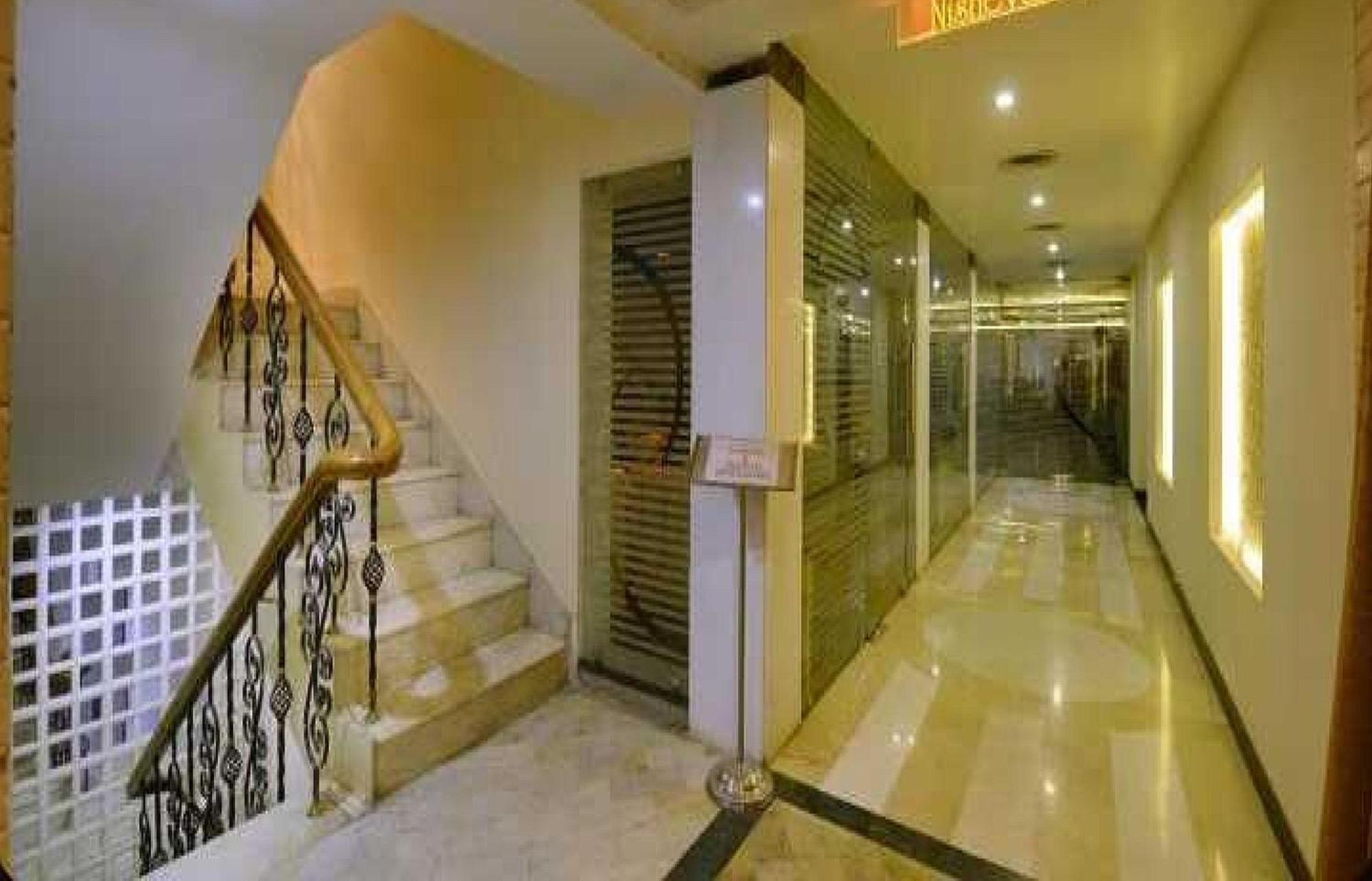 Palette Hotel Nisarga By Sunday Bhopal Esterno foto