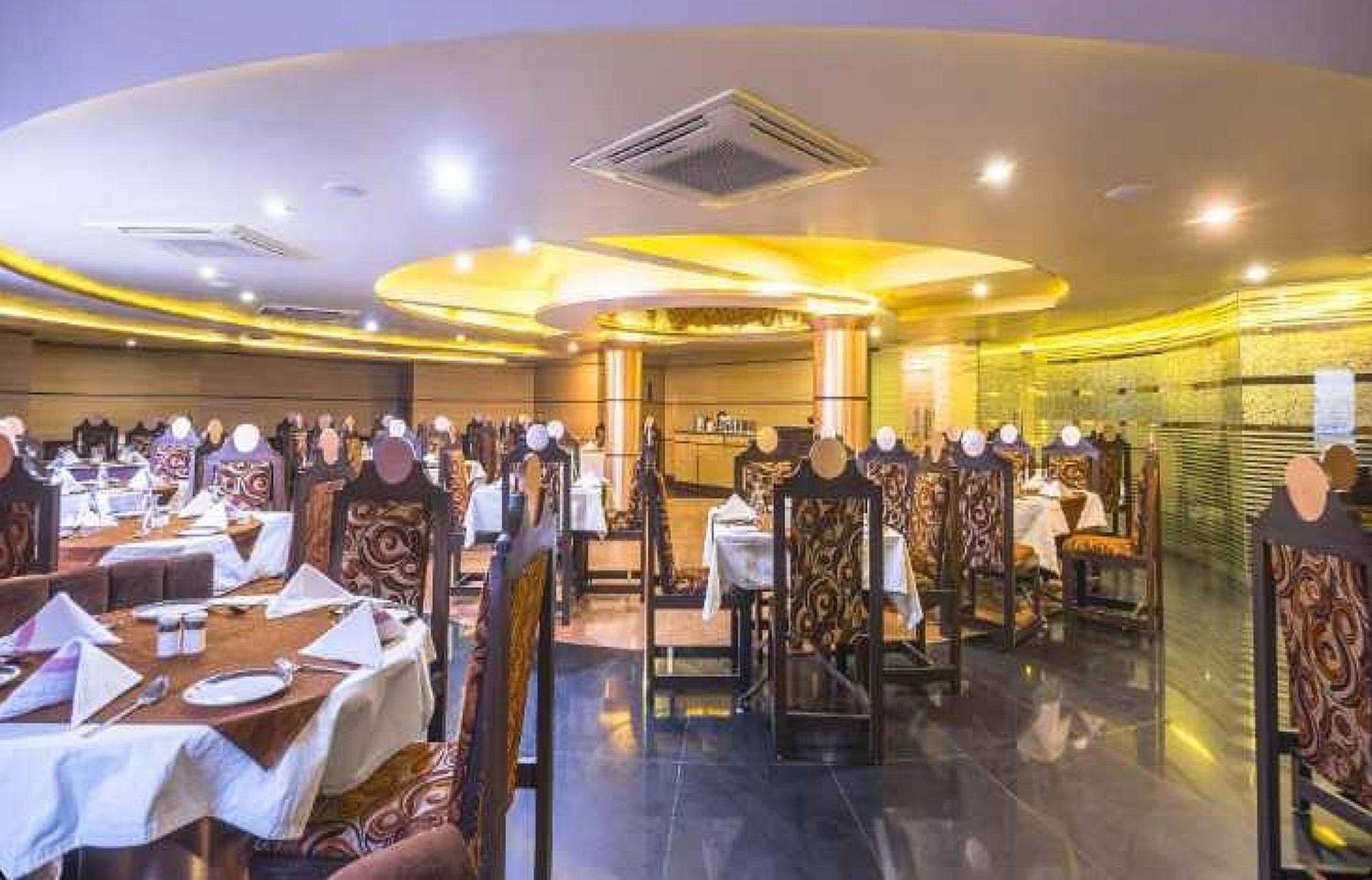 Palette Hotel Nisarga By Sunday Bhopal Esterno foto