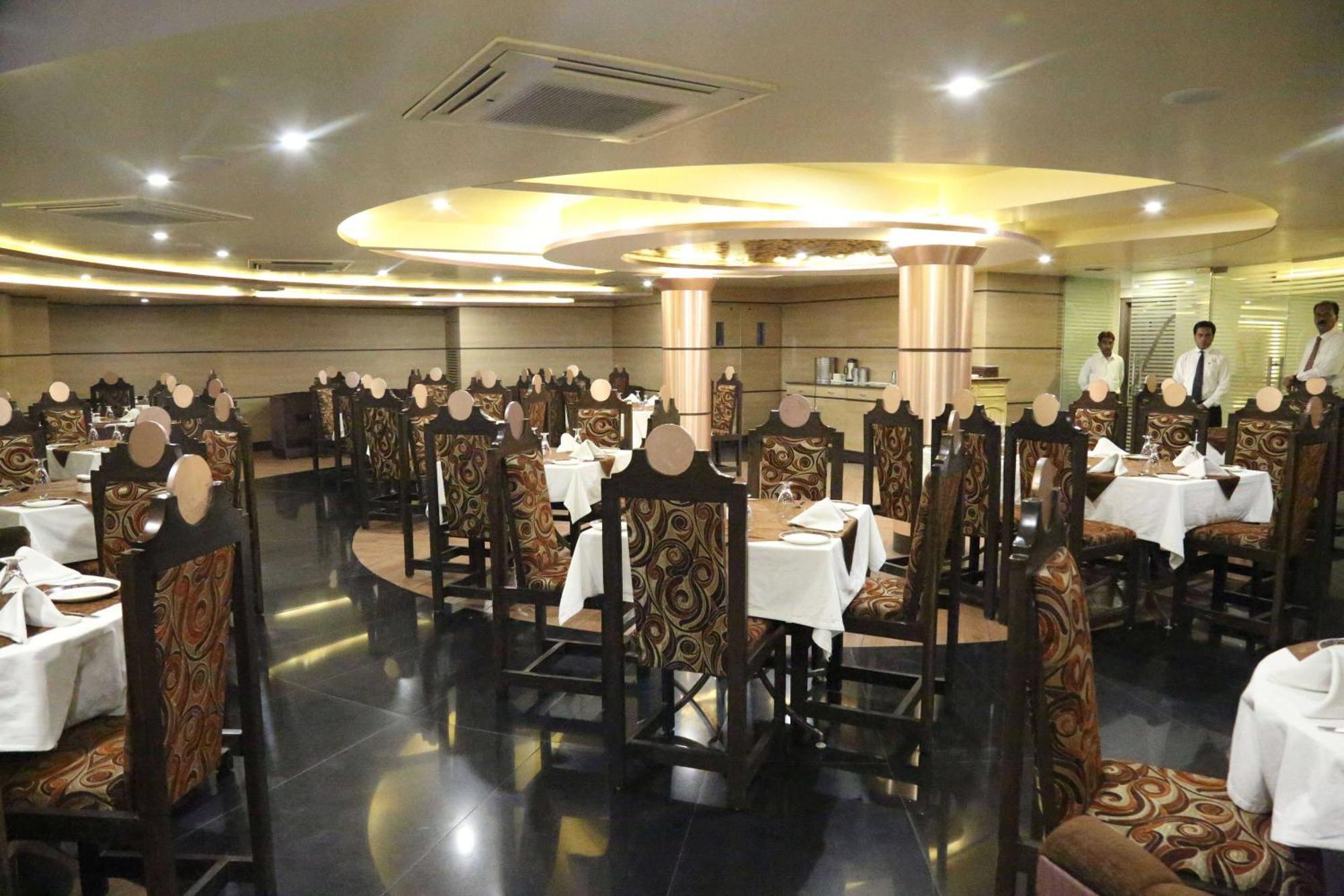 Palette Hotel Nisarga By Sunday Bhopal Esterno foto