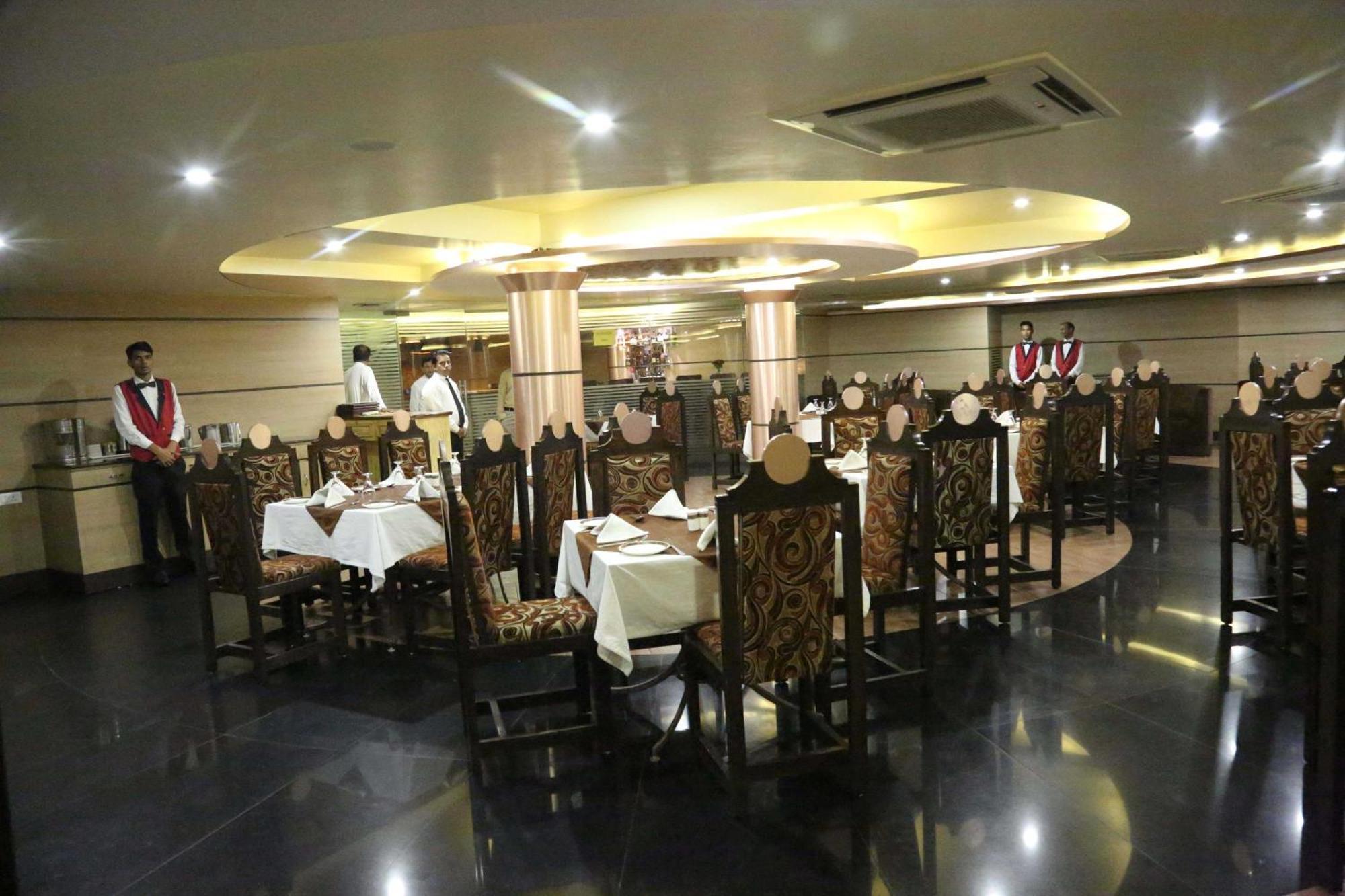 Palette Hotel Nisarga By Sunday Bhopal Esterno foto