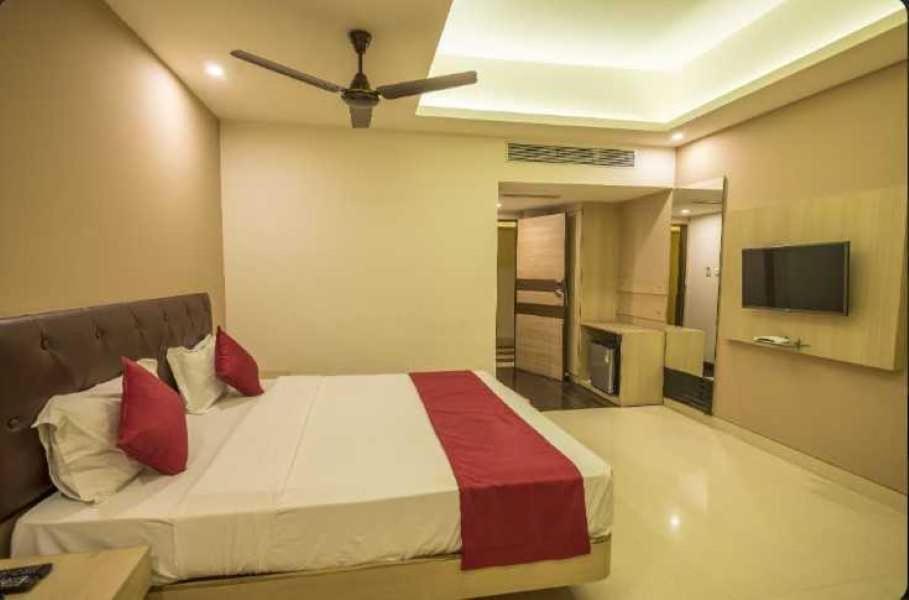 Palette Hotel Nisarga By Sunday Bhopal Esterno foto