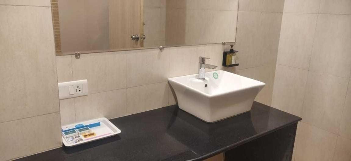 Palette Hotel Nisarga By Sunday Bhopal Esterno foto