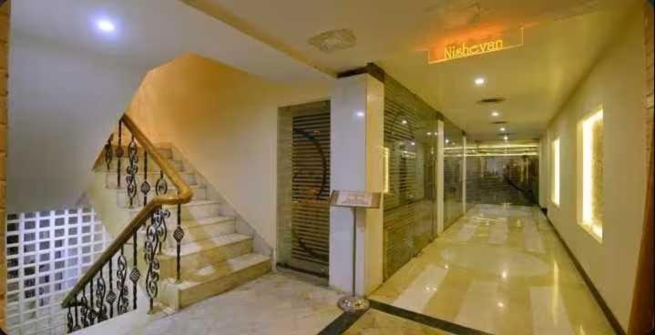 Palette Hotel Nisarga By Sunday Bhopal Esterno foto